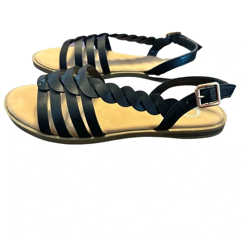 Journee Collection Solay Sandal Size 7 - Picture 7 of 11